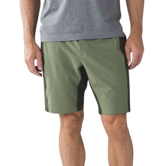 Lululemon Lined 9" Shorts Medium Olive Green Namaste At The Beach Gym Workout - Picture 1 of 11